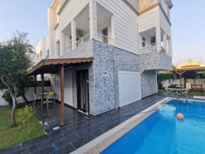 İCVA VİLLA İN BELEK, KADRİYE 5 Bedrooms ,1 Living Room , 2 Bathroom